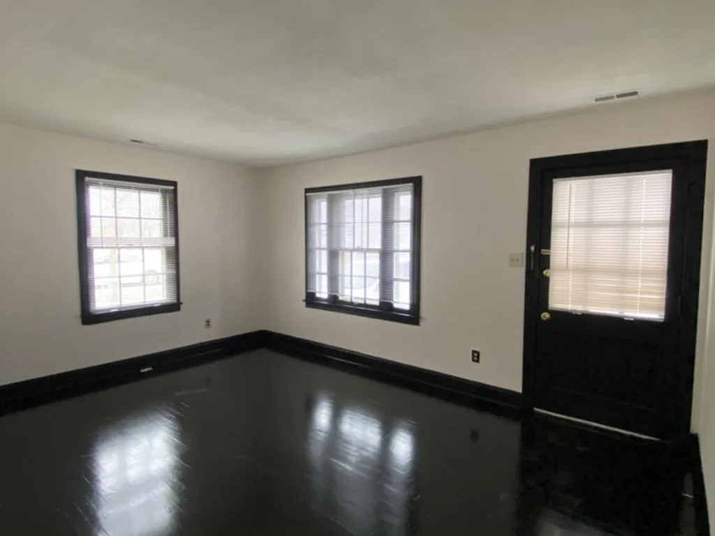 Renovated Investment Property: Section 8 Tenant In Place - Louisville, Ky