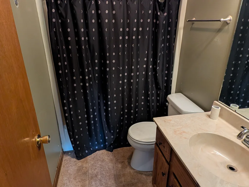 3+BR Brick Ranch w/ Full Basement | ARV $277K