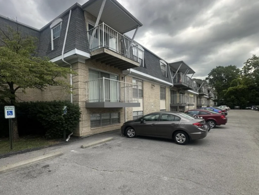Saint Mathews Condo