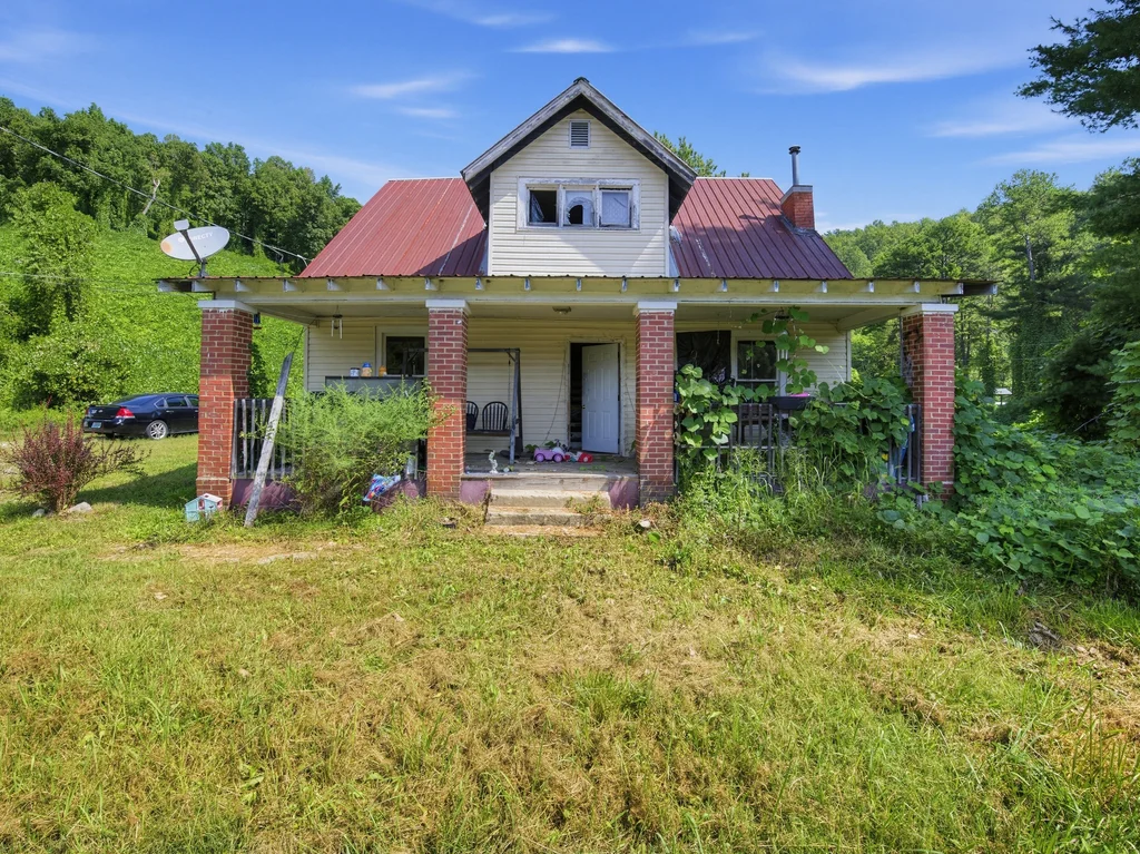 Investor special in rural Clay County