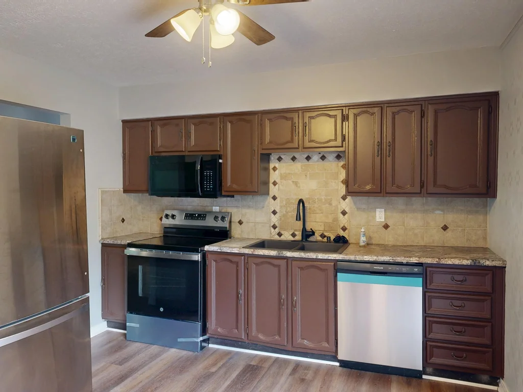 Starter home, downsizer, or investor opportunity in Fern Creek, Louisville, KY