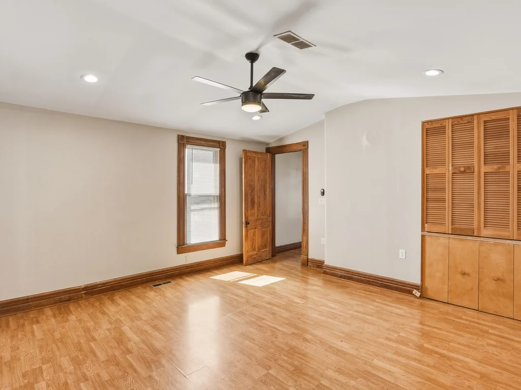 Home With The View - 2 Bed | 1 Bath | Clifton Heights 
