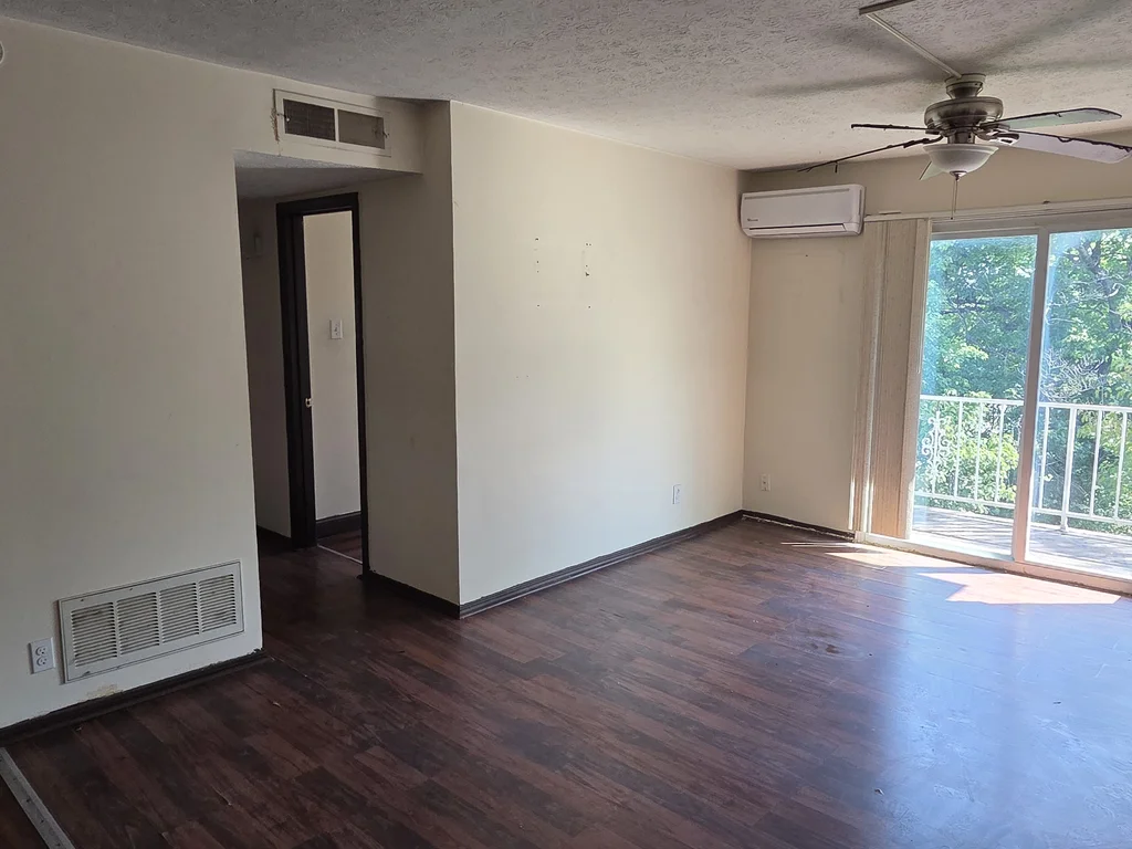 2BR/1BA + Office Condo | Vacant | HOA Covers Heat, A/C, Water & Sewer | ~9 % Cap | Priced to Move