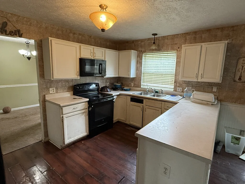 3,104 sqft 4 bed cosmetic only
