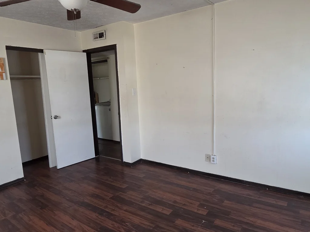 2BR/1BA + Office Condo | Vacant | HOA Covers Heat, A/C, Water & Sewer | ~9 % Cap | Priced to Move