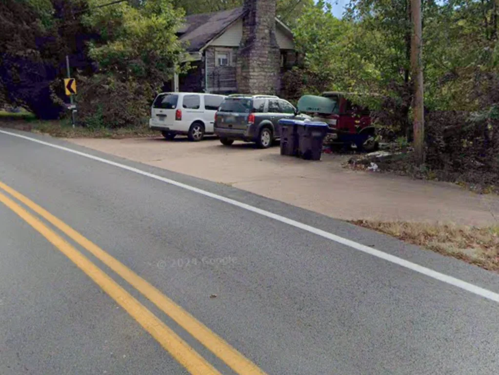 Rustic 4BR Log Cabin - HUGE STR Potential