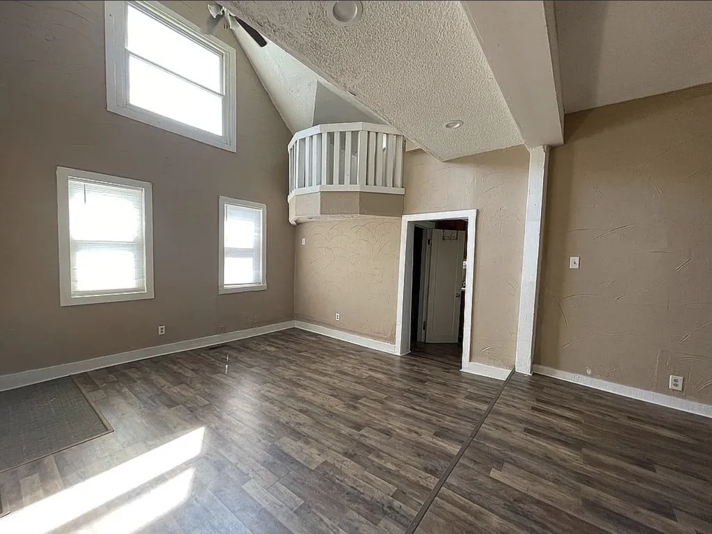 1,500+ Sq Ft | Evansville's 47710