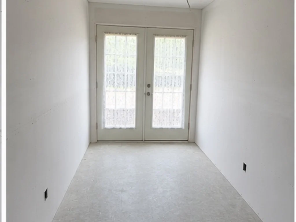 8 APARTMENTS + GARAGE/STORAGE | ASKING PRICE $600,000
