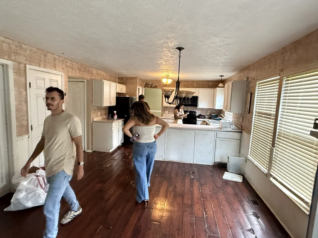 3,104 sqft 4 bed cosmetic only