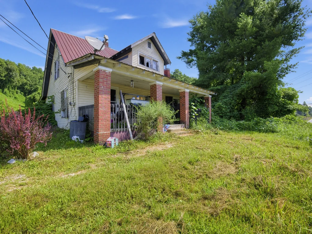 Investor special in rural Clay County