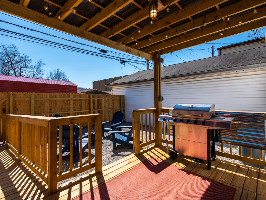 Downtown Jeffersonville Airbnb