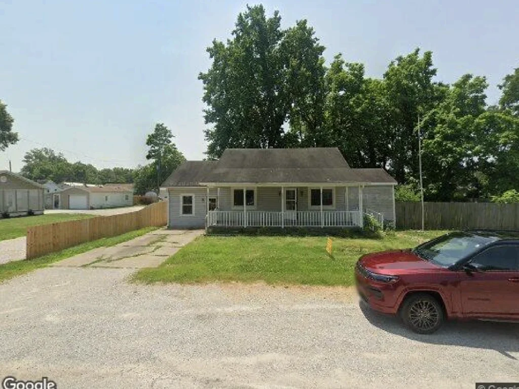 Evansville's 47714 at $150K - 1300+ sq ft 