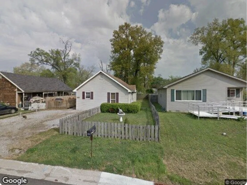 2 bed | 2 bath - Evansville's 47714 at $130K
